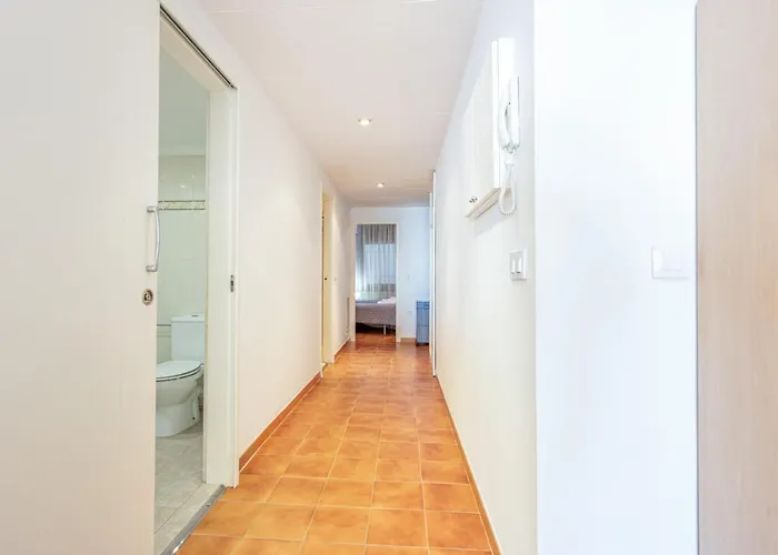 Apart-rent Av Rhode 2006 *